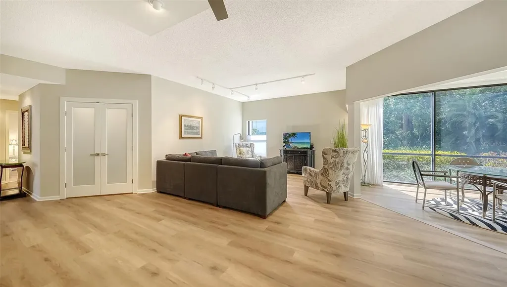 1632 Starling Drive Sarasota FL 34231