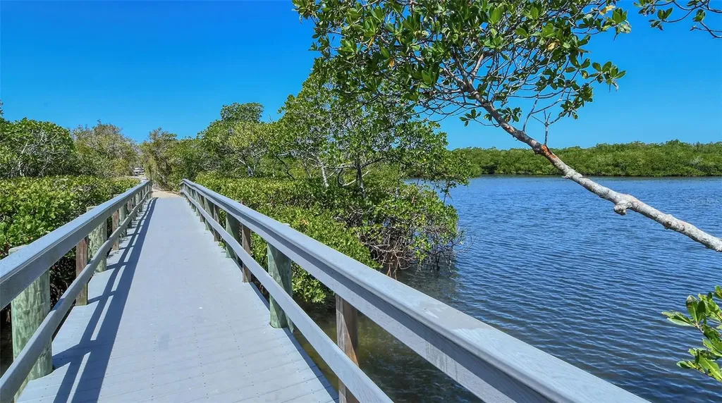1632 Starling Drive Sarasota FL 34231
