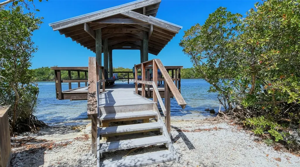 1632 Starling Drive Sarasota FL 34231