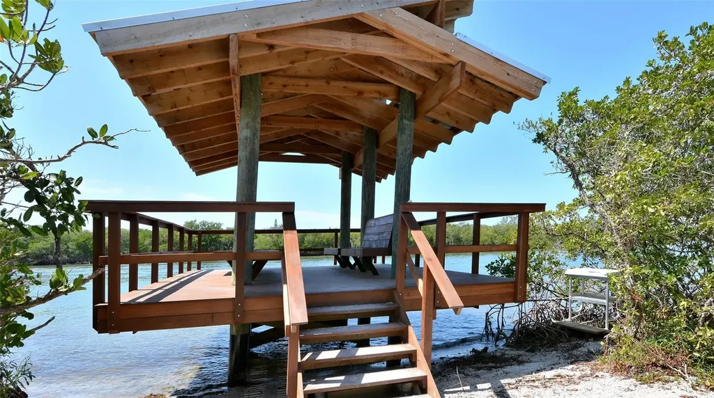 1632 Starling Drive Sarasota FL 34231