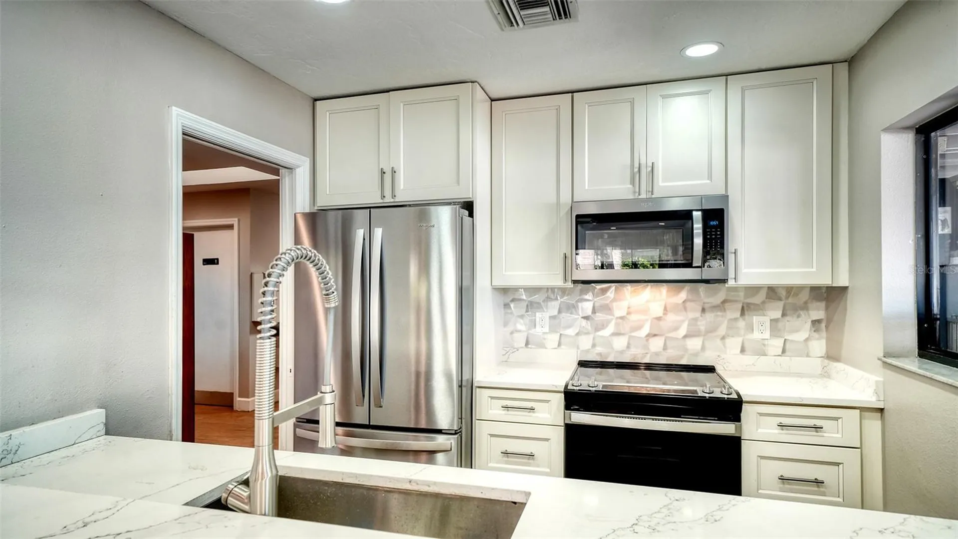 1632 Starling Drive Sarasota FL 34231