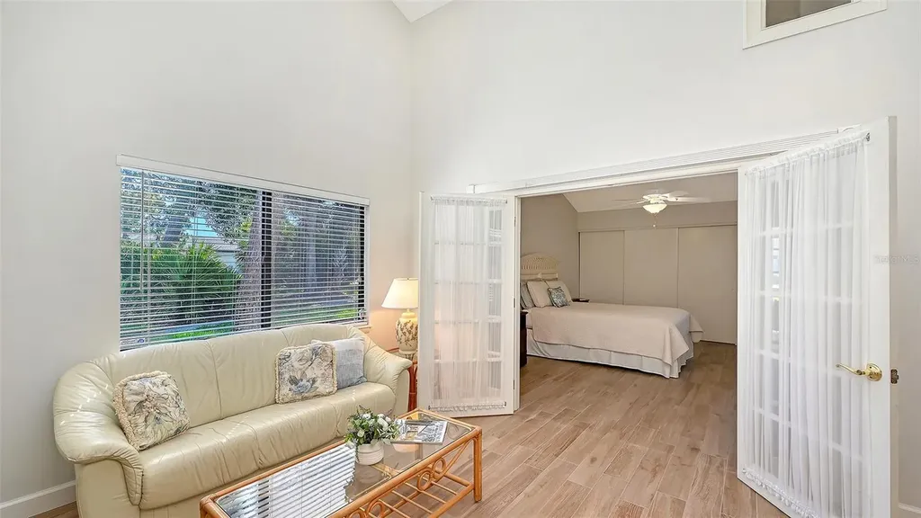 4391 Woodmans Chart Sarasota FL 34235