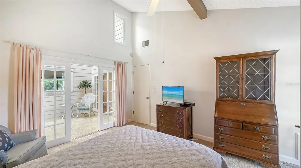 4391 Woodmans Chart Sarasota FL 34235