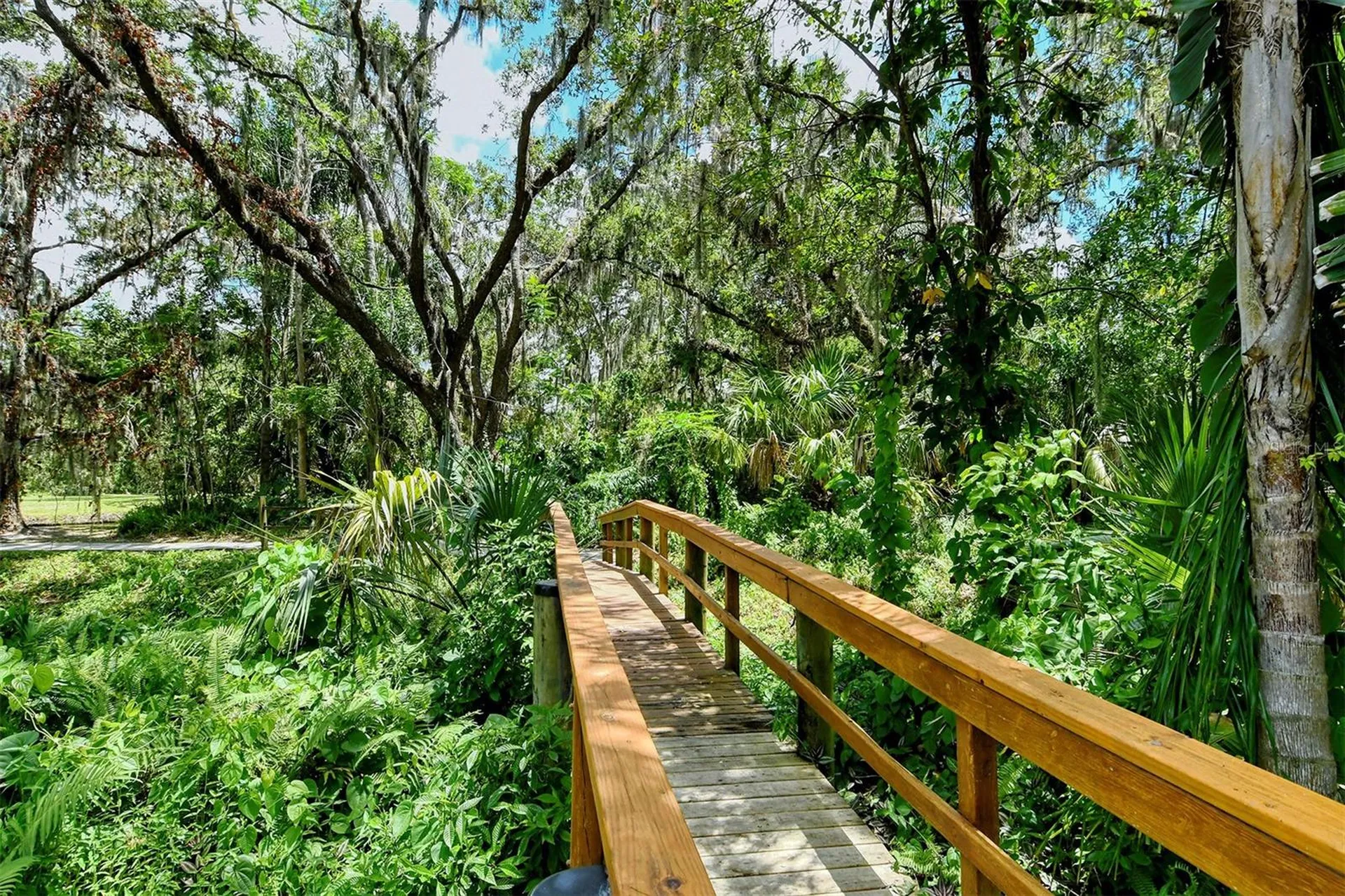 4391 Woodmans Chart Sarasota FL 34235
