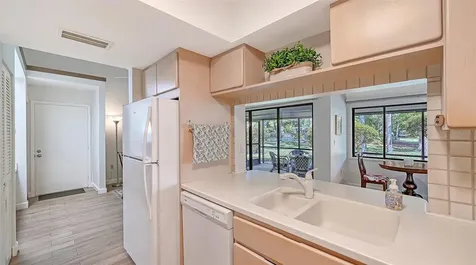 4391 Woodmans Chart Sarasota FL 34235