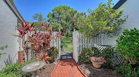 4391 Woodmans Chart Sarasota FL 34235
