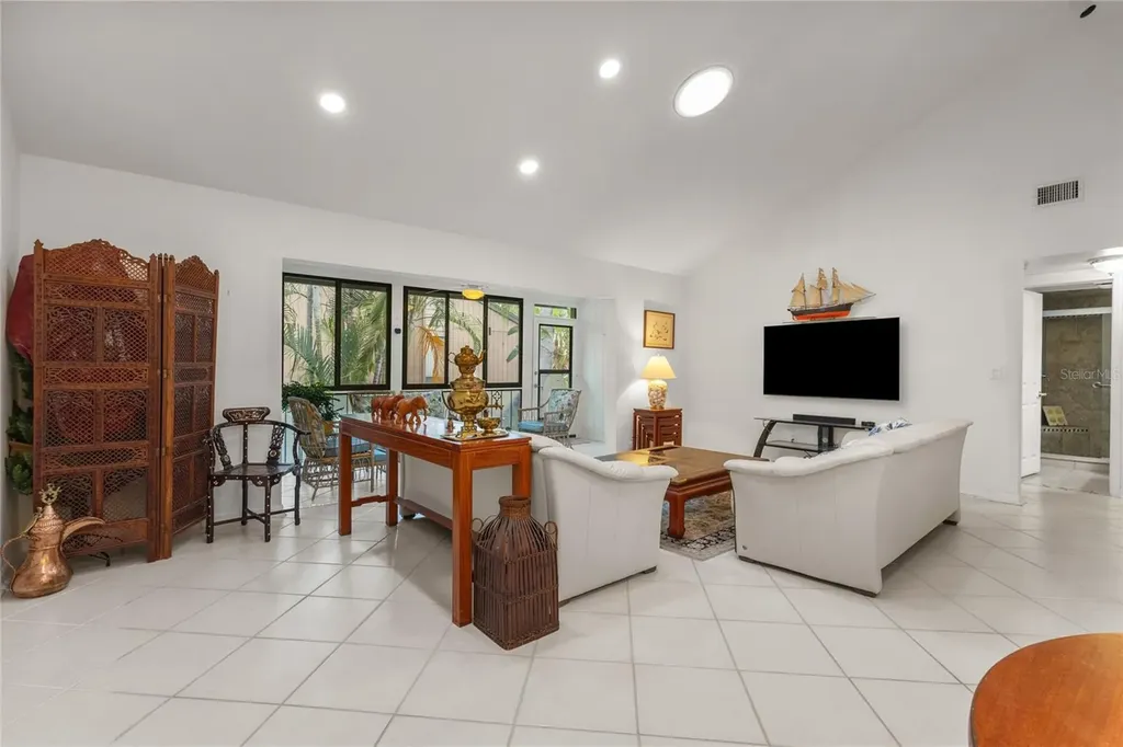 1702 Glenhouse Drive Sarasota FL 34231