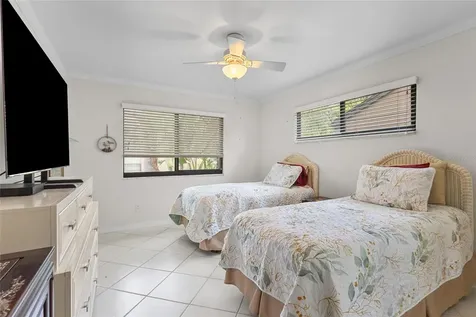 1702 Glenhouse Drive Sarasota FL 34231