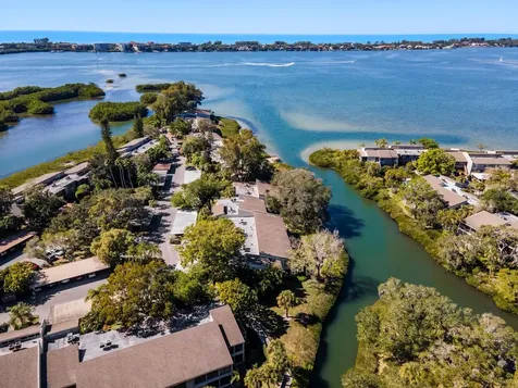 1702 Glenhouse Drive Sarasota FL 34231
