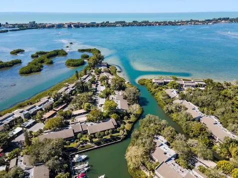 1702 Glenhouse Drive Sarasota FL 34231