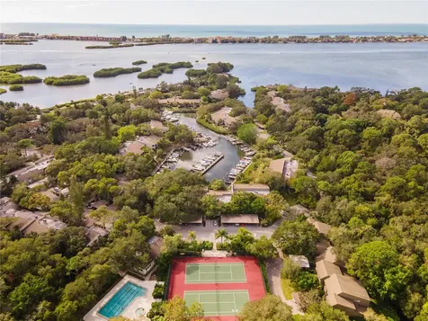 1702 Glenhouse Drive Sarasota FL 34231