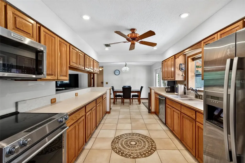 5390 East Avenue De Leon Springs FL 32130