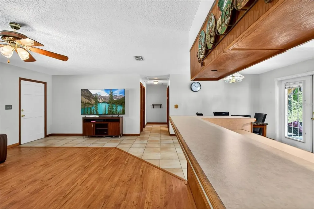 5390 East Avenue De Leon Springs FL 32130