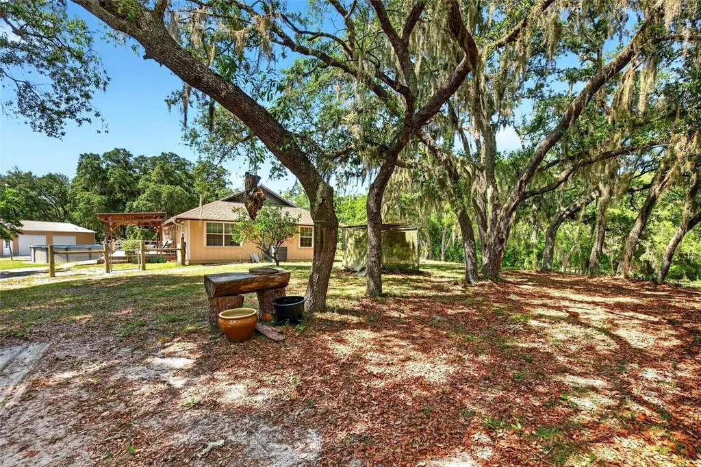 5390 East Avenue De Leon Springs FL 32130