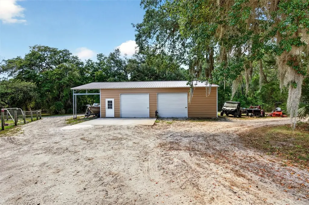 5390 East Avenue De Leon Springs FL 32130