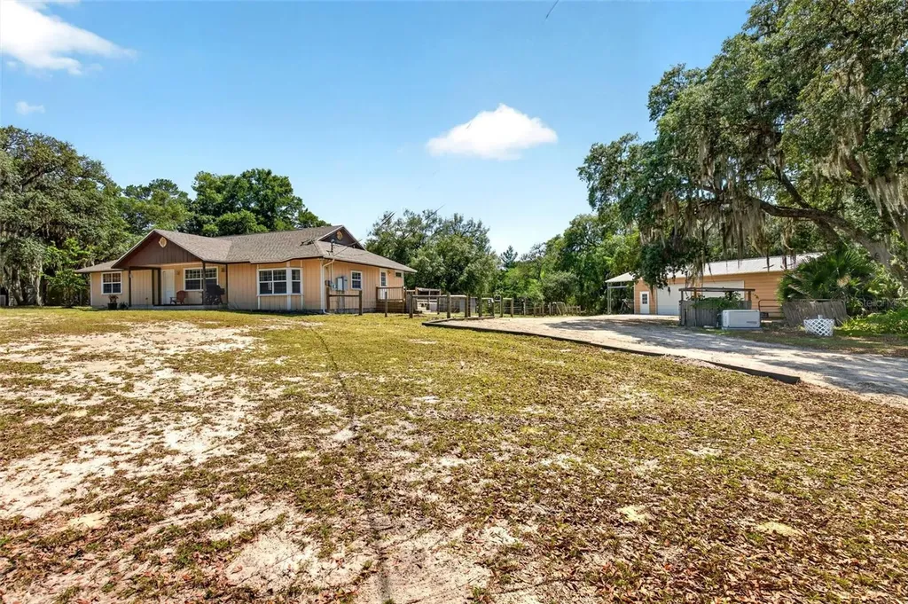 5390 East Avenue De Leon Springs FL 32130