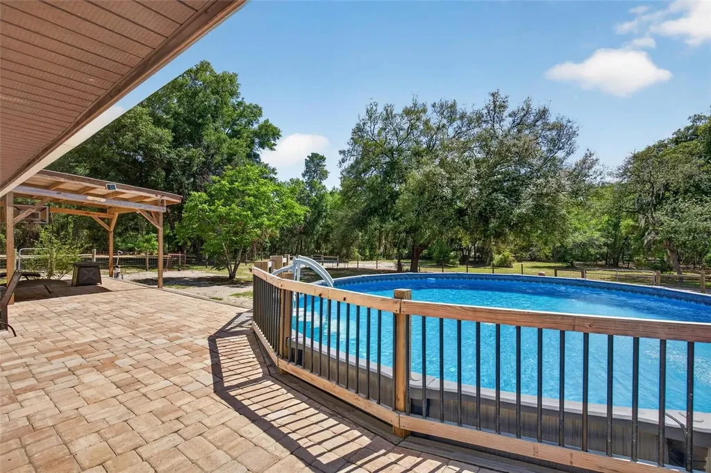 5390 East Avenue De Leon Springs FL 32130