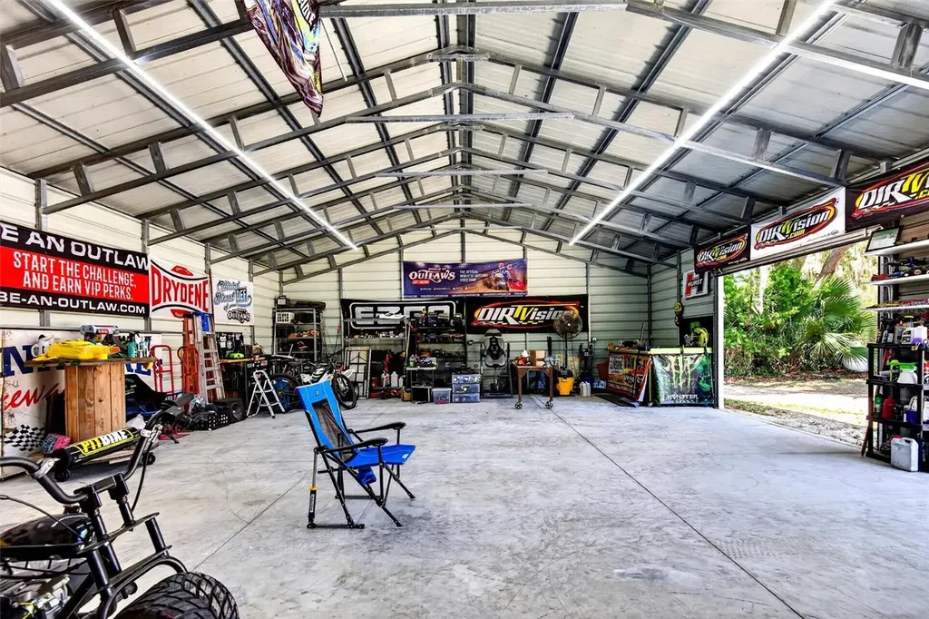 5390 East Avenue De Leon Springs FL 32130