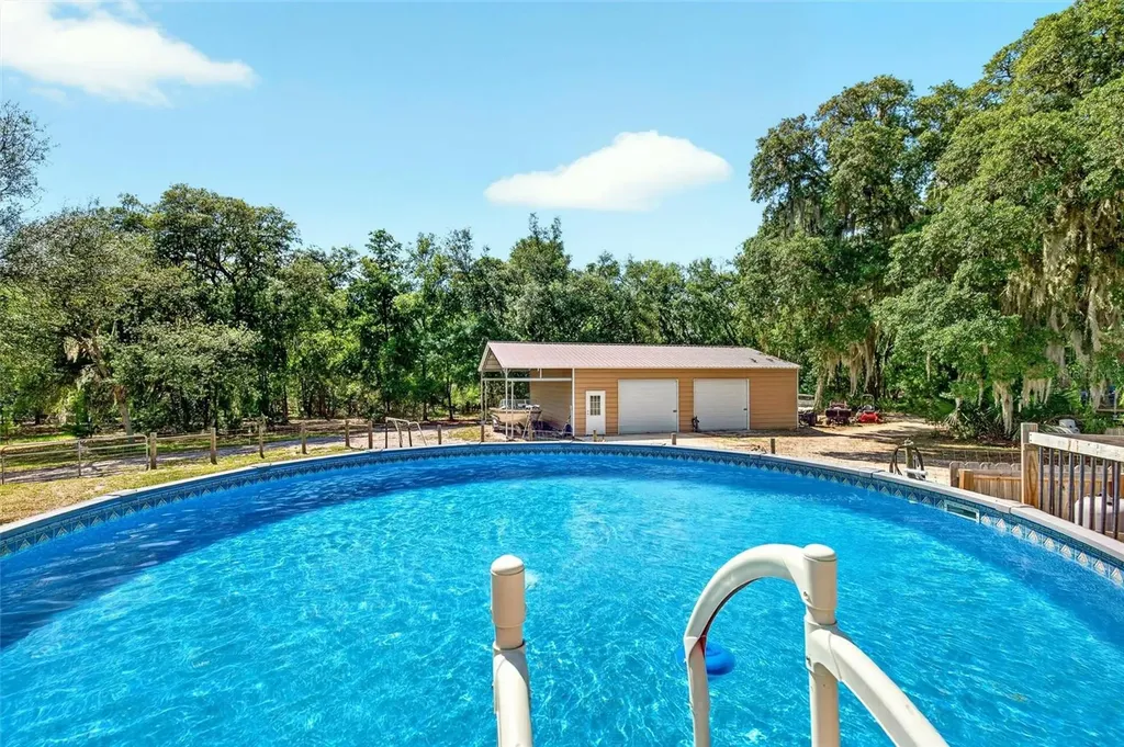 5390 East Avenue De Leon Springs FL 32130