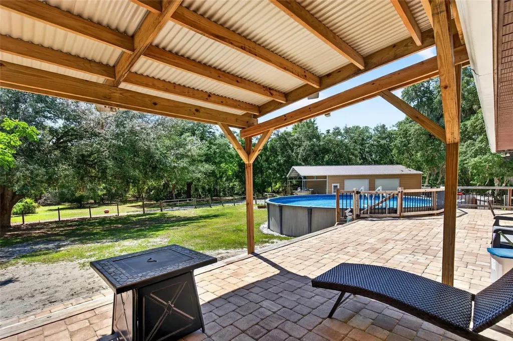 5390 East Avenue De Leon Springs FL 32130