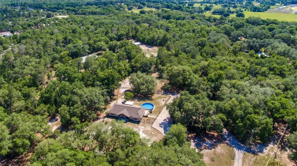 5390 East Avenue De Leon Springs FL 32130