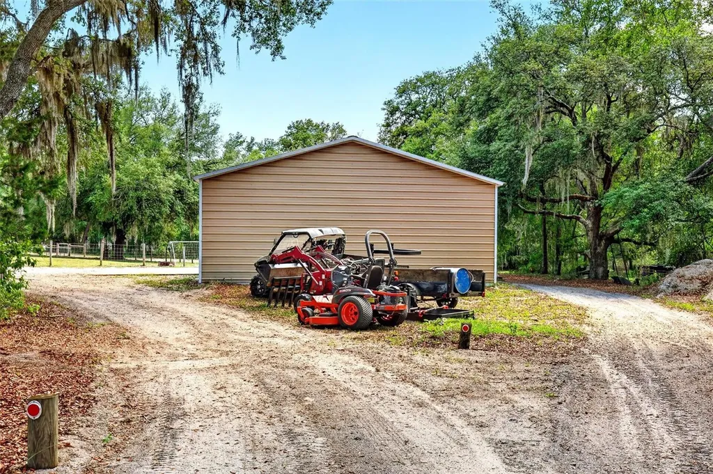 5390 East Avenue De Leon Springs FL 32130