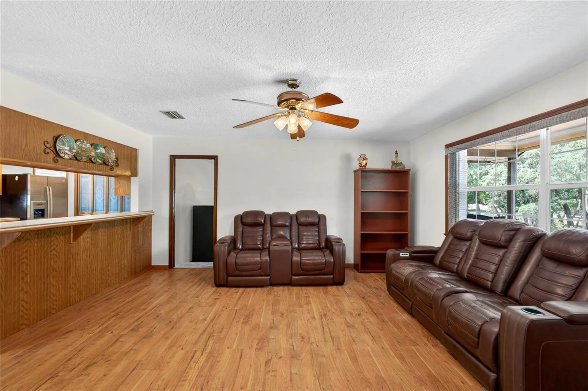5390 East Avenue De Leon Springs FL 32130