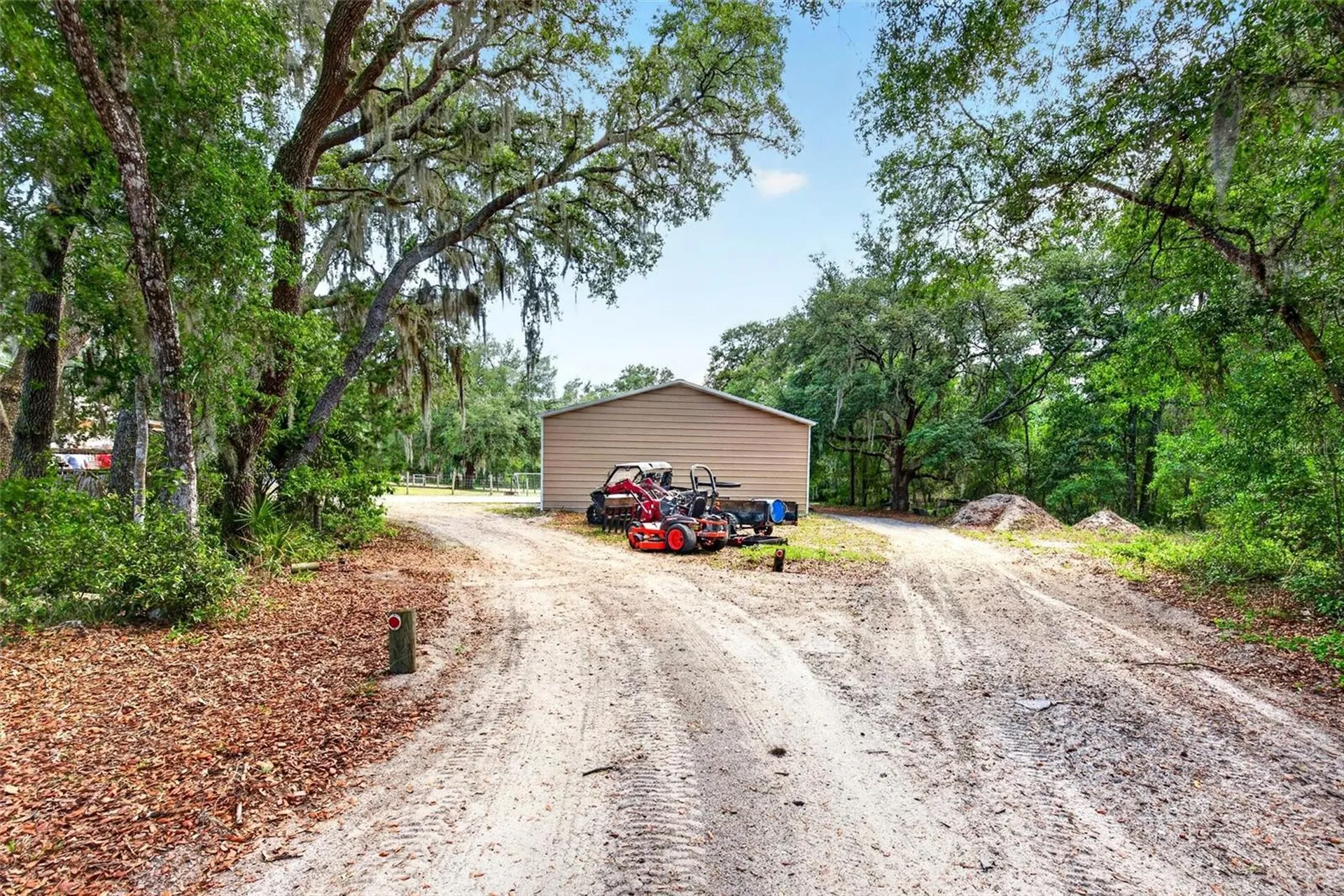 5390 East Avenue De Leon Springs FL 32130