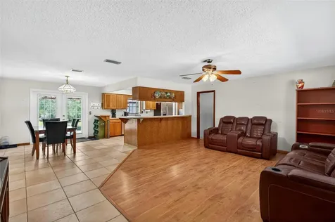 5390 East Avenue De Leon Springs FL 32130