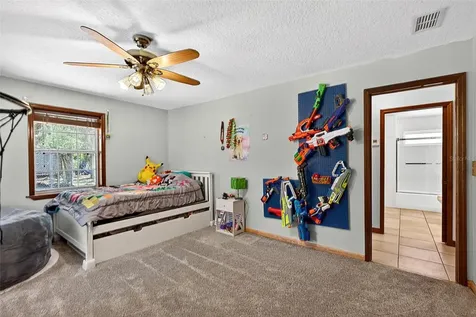 5390 East Avenue De Leon Springs FL 32130