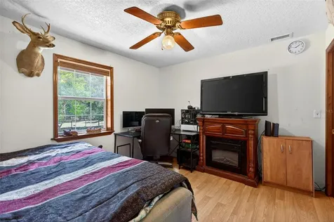 5390 East Avenue De Leon Springs FL 32130