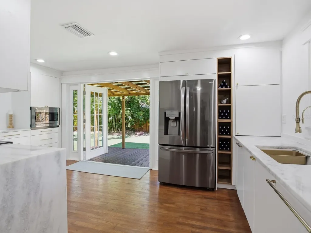7003 S West Shore Boulevard Tampa FL 33616