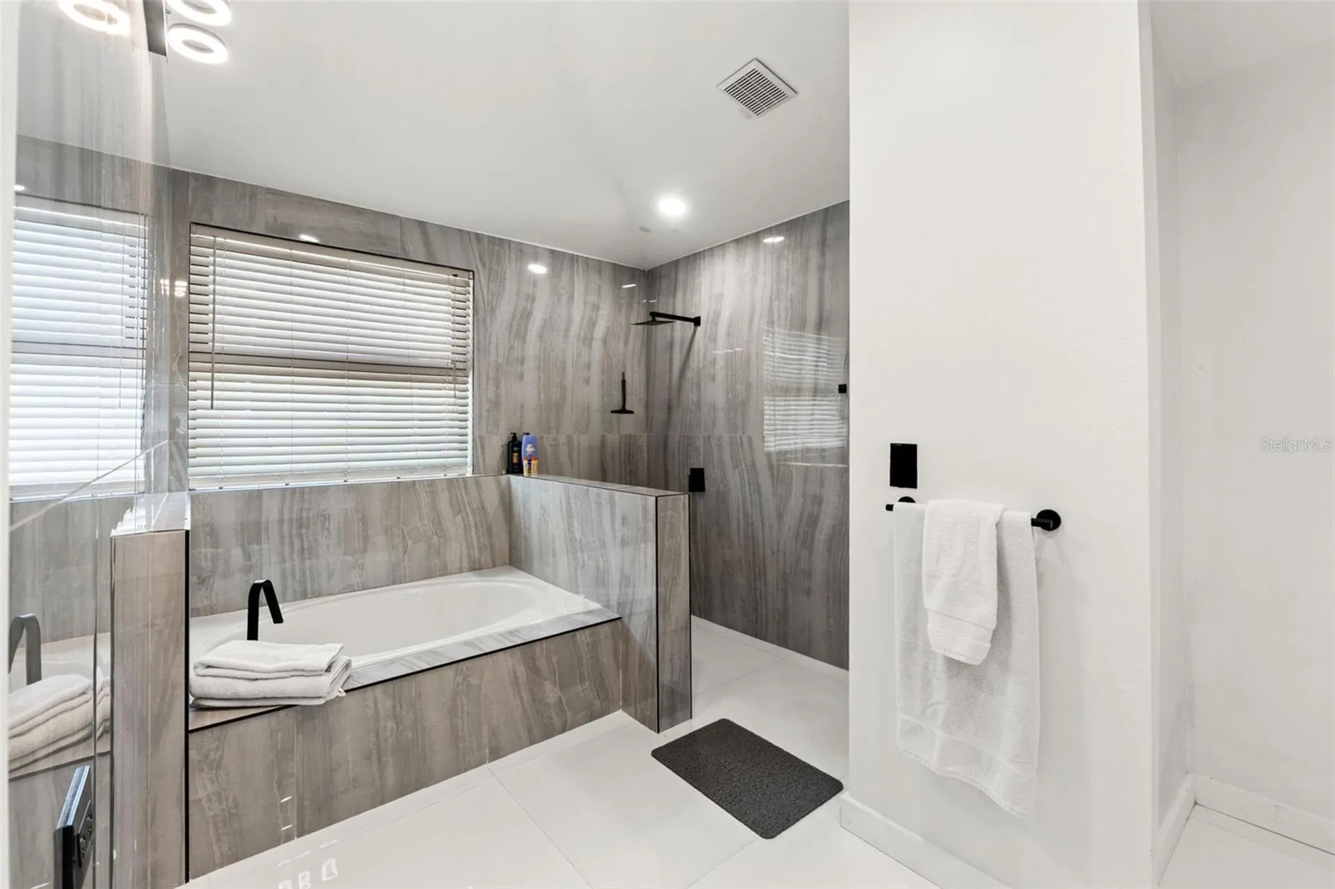 24405 Summer Wind Court Lutz FL 33559