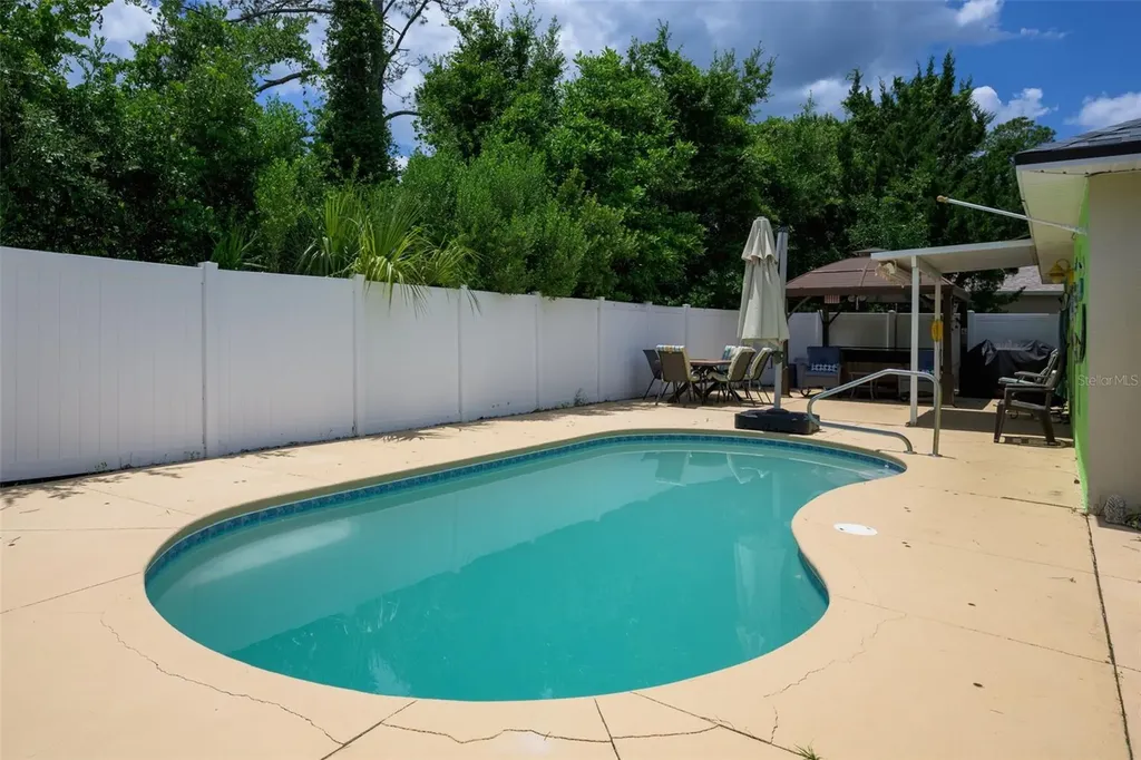 18 Phoenix Lane Palm Coast FL 32164