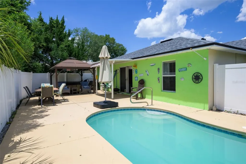 18 Phoenix Lane Palm Coast FL 32164