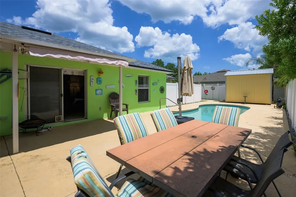 18 Phoenix Lane Palm Coast FL 32164