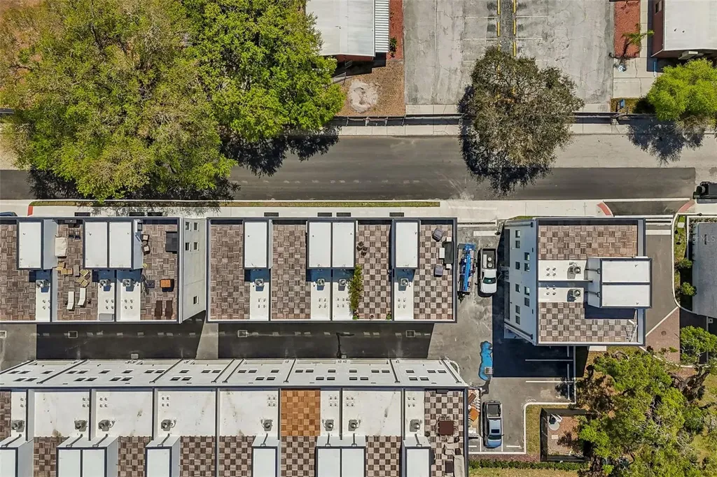 1218 E Kay Street Tampa FL 33602