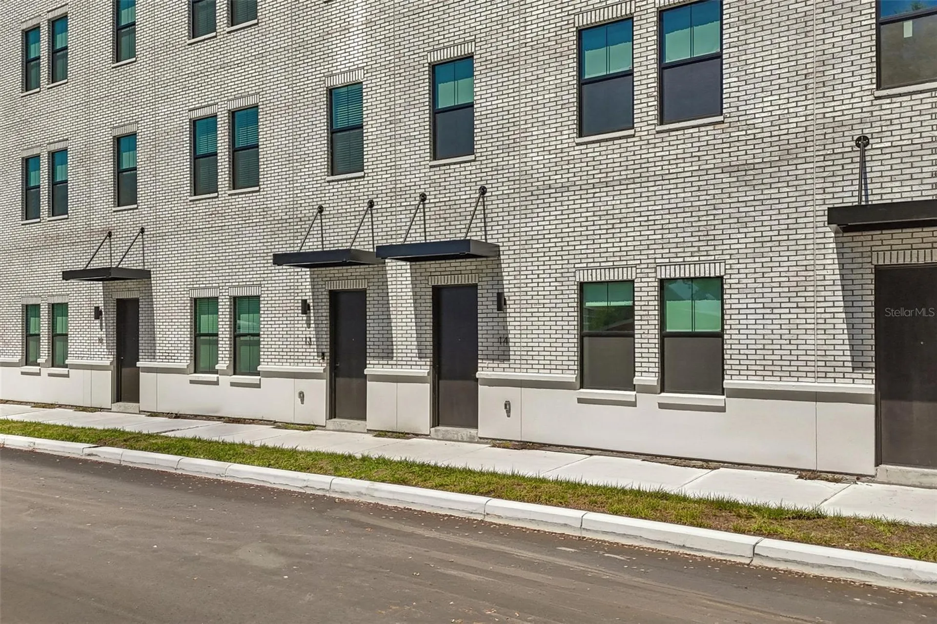 1218 E Kay Street Tampa FL 33602