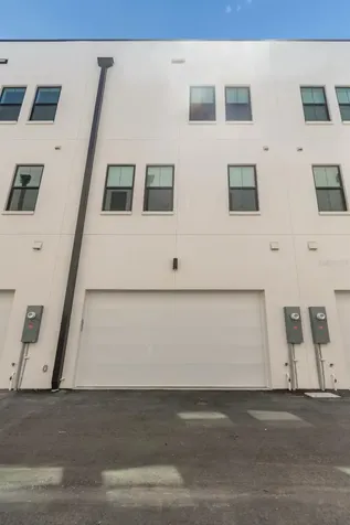 1218 E Kay Street Tampa FL 33602