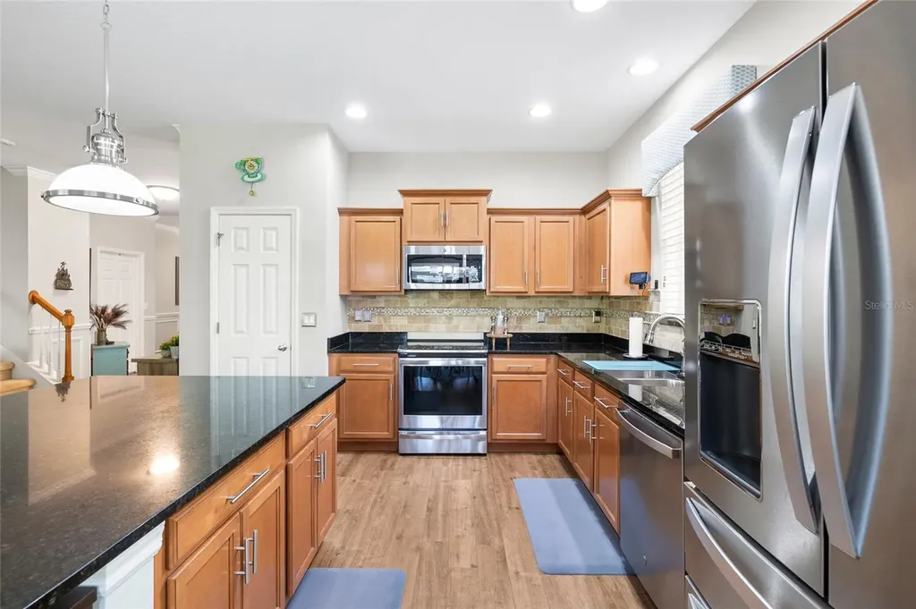15841 Starling Water Drive Lithia FL 33547