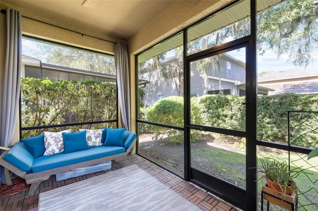 15841 Starling Water Drive Lithia FL 33547
