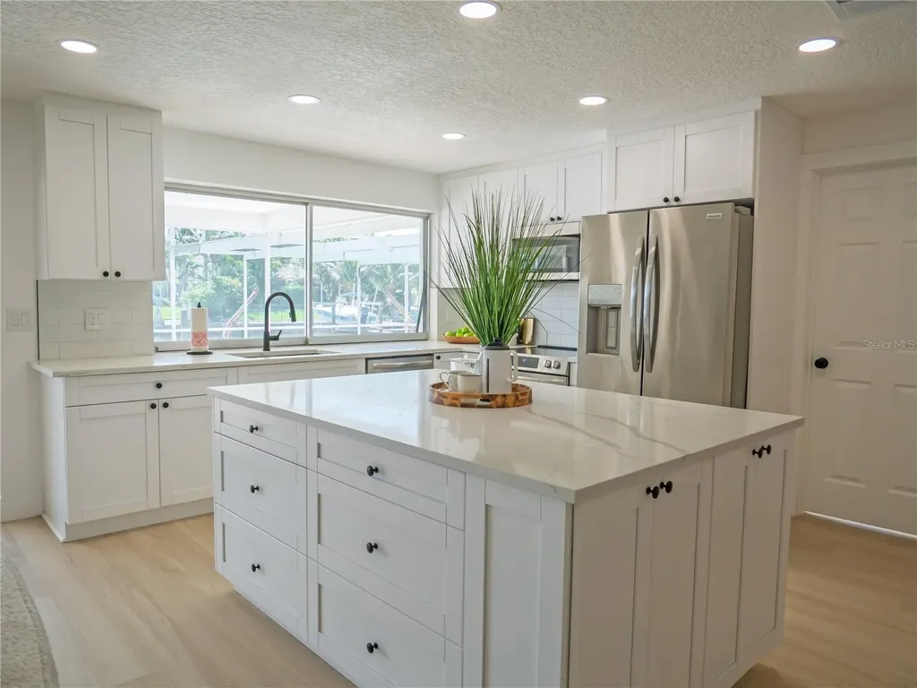 1880 Tanglewood Drive NE St Petersburg FL 33702