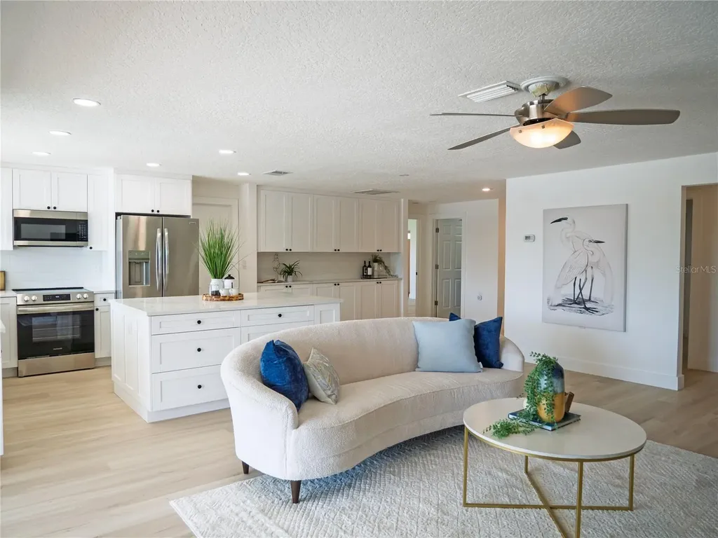 1880 Tanglewood Drive NE St Petersburg FL 33702