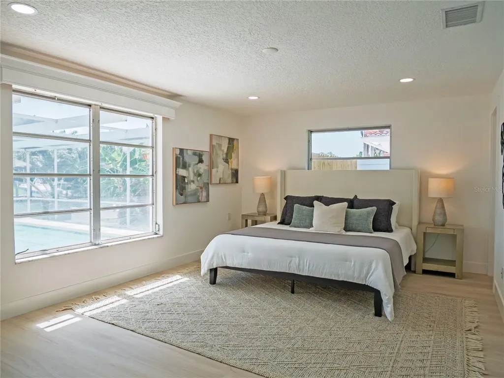 1880 Tanglewood Drive NE St Petersburg FL 33702