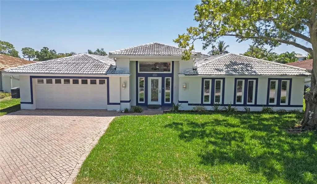 1880 Tanglewood Drive NE St Petersburg FL 33702
