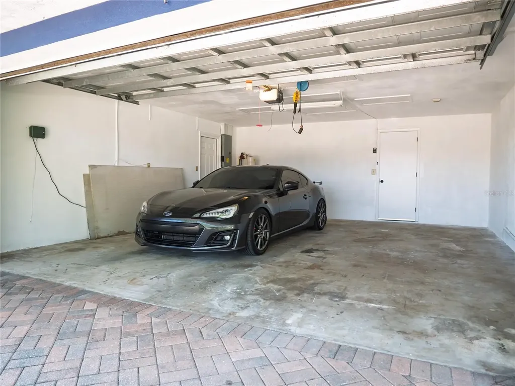 1880 Tanglewood Drive NE St Petersburg FL 33702