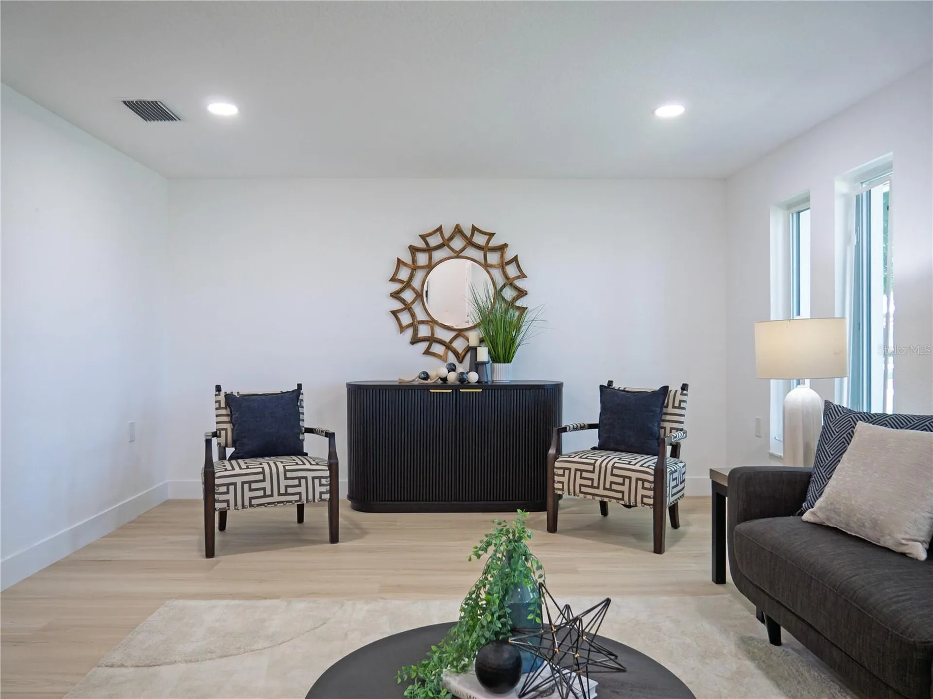 1880 Tanglewood Drive NE St Petersburg FL 33702