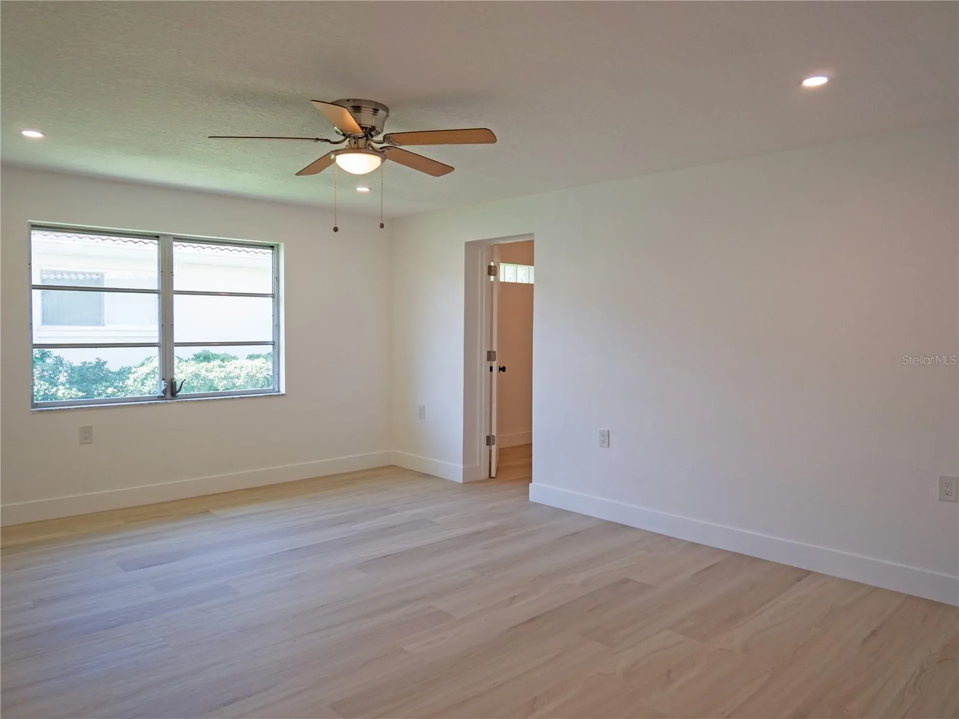 1880 Tanglewood Drive NE St Petersburg FL 33702