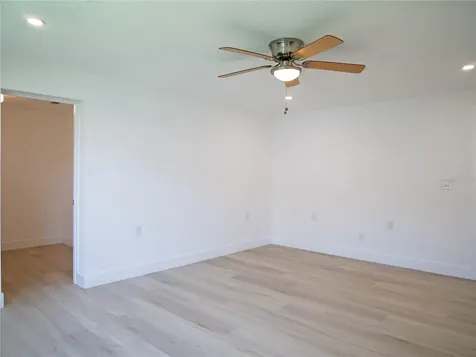 1880 Tanglewood Drive NE St Petersburg FL 33702