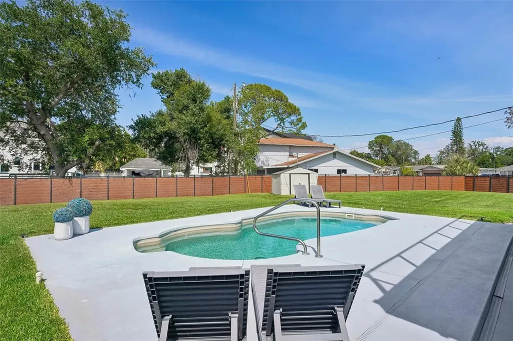 5201 Huntington Street NE St Petersburg FL 33703